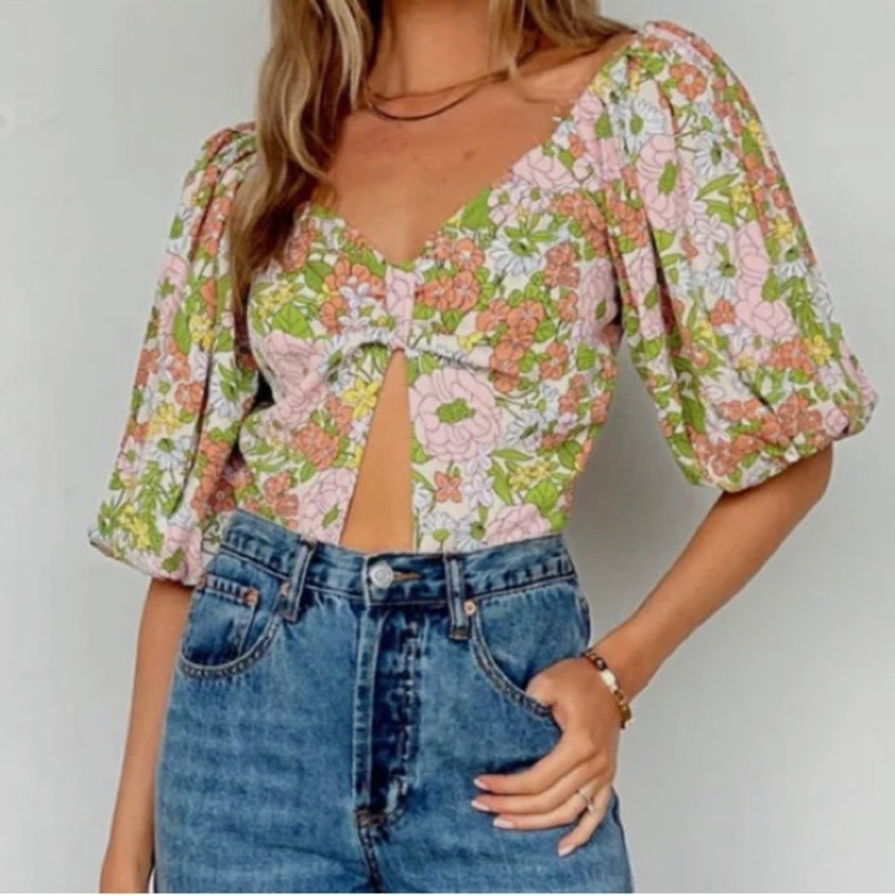 Vestique 70s Floral Bodysuit with Puff Sleeve. Size Small
